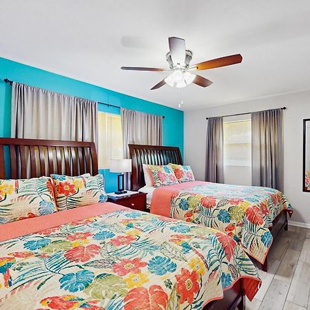 Relax In Retro Villa เคลียร์วอเตอร์ ภายนอก รูปภาพ