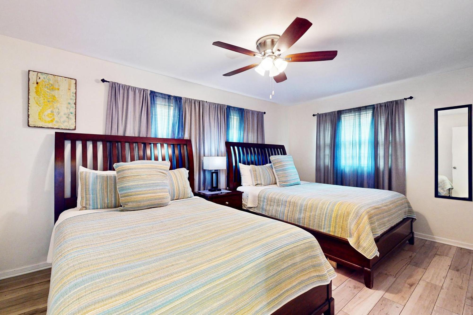 Relax In Retro Villa เคลียร์วอเตอร์ ภายนอก รูปภาพ