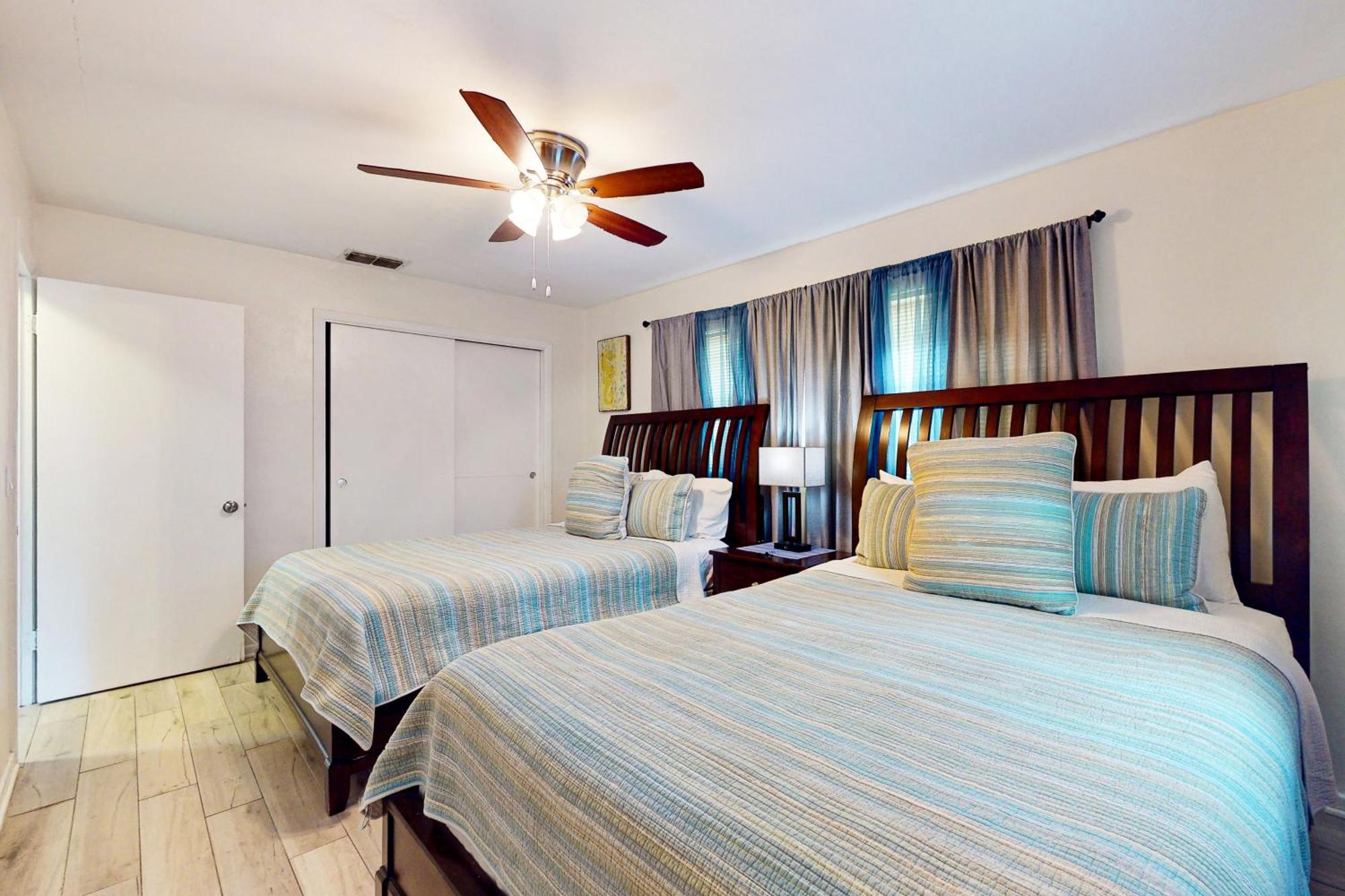 Relax In Retro Villa เคลียร์วอเตอร์ ภายนอก รูปภาพ