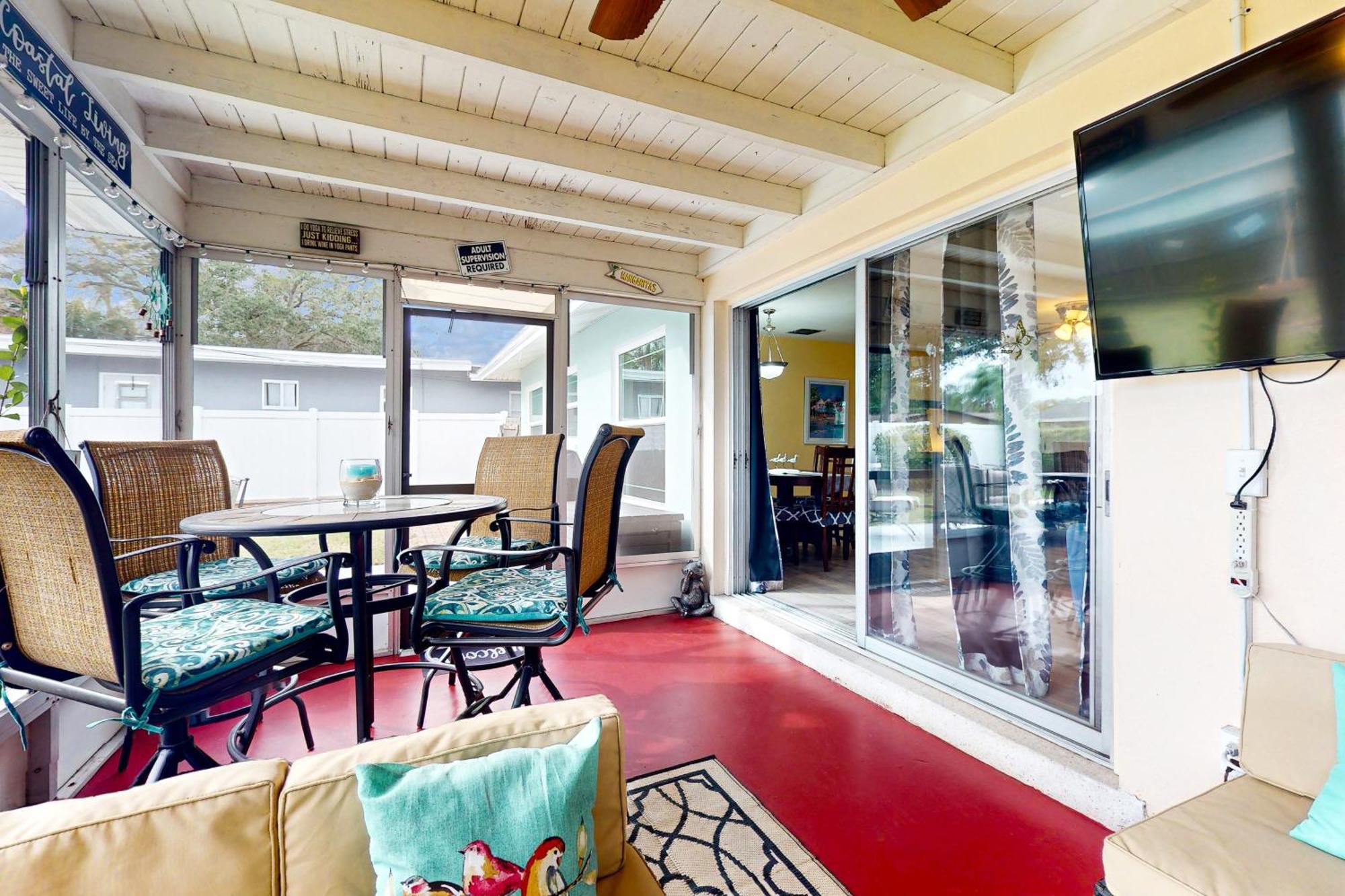 Relax In Retro Villa เคลียร์วอเตอร์ ภายนอก รูปภาพ