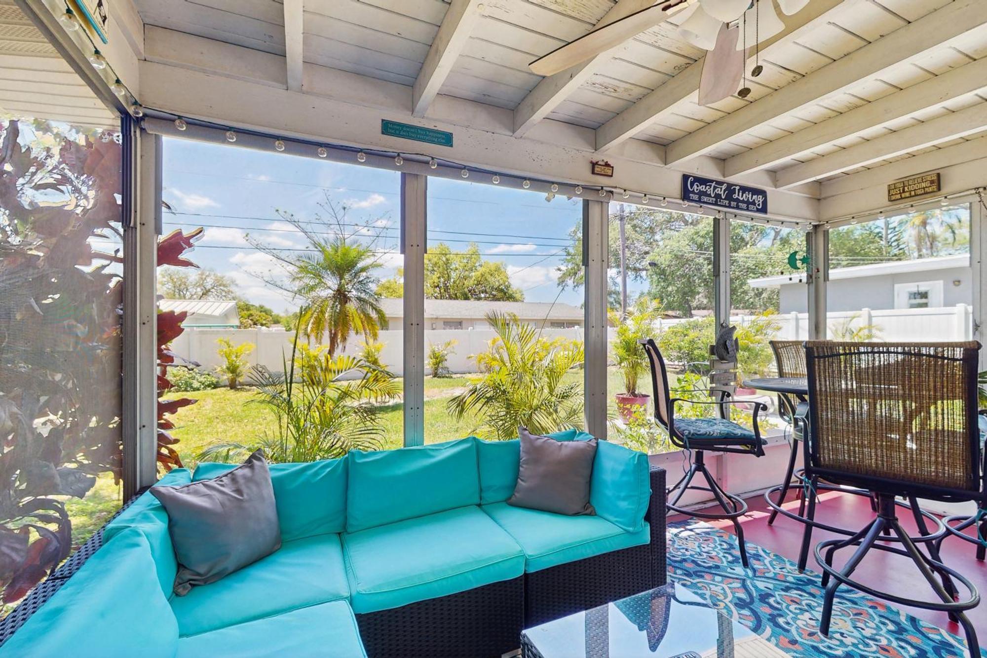 Relax In Retro Villa เคลียร์วอเตอร์ ภายนอก รูปภาพ